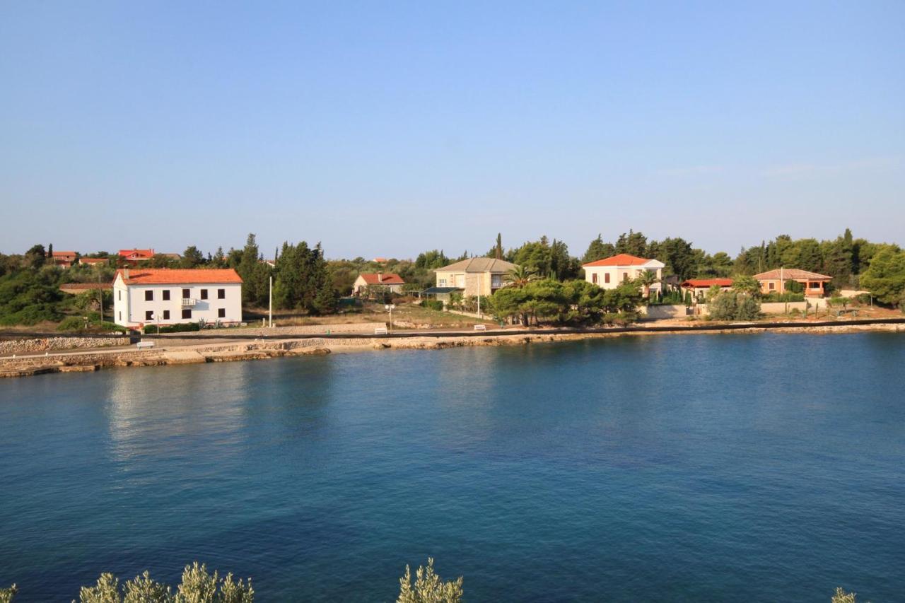 Apartments By The Sea Ugljan - 846 Luaran gambar