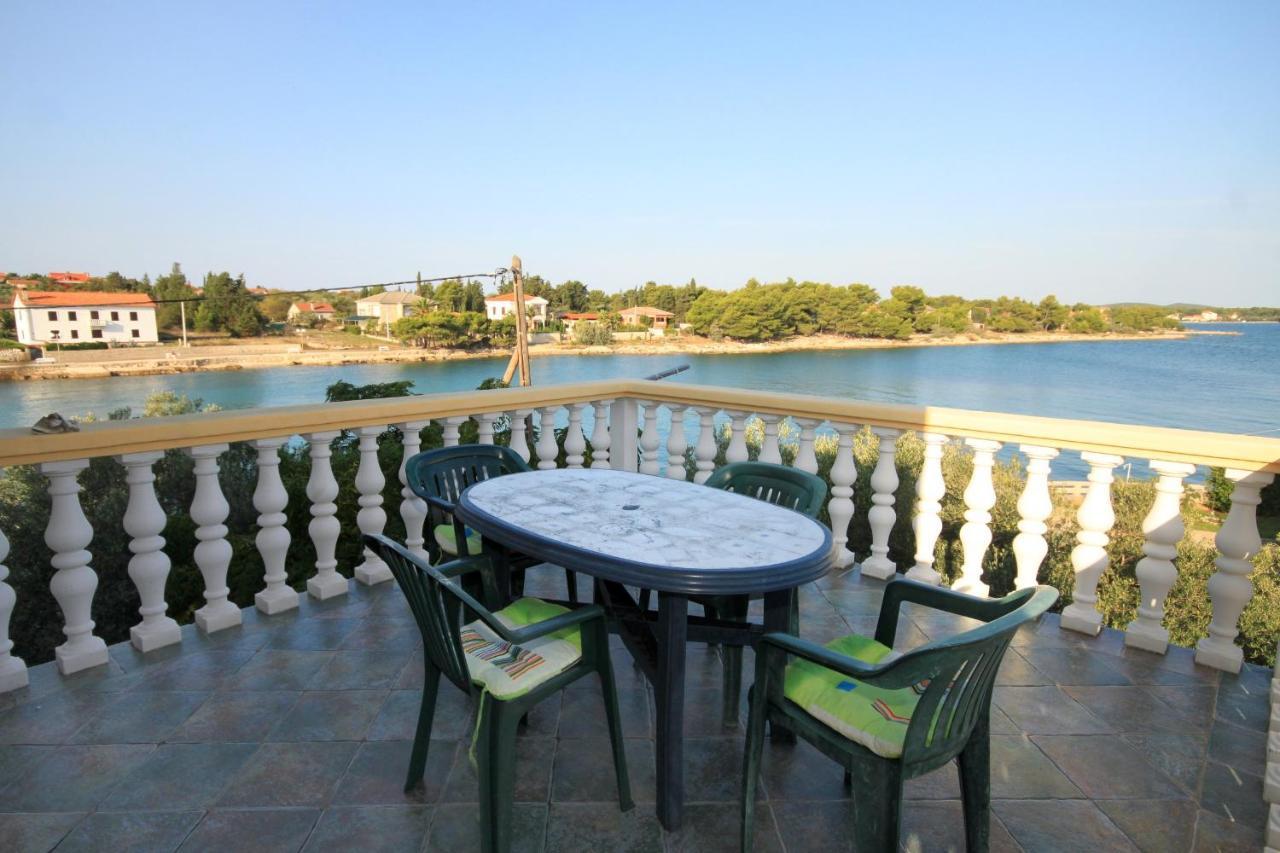 Apartments By The Sea Ugljan - 846 Luaran gambar
