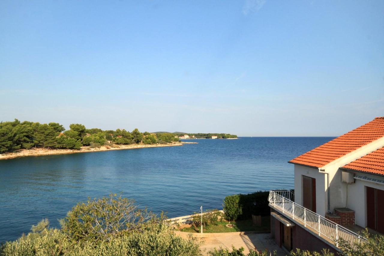 Apartments By The Sea Ugljan - 846 Luaran gambar