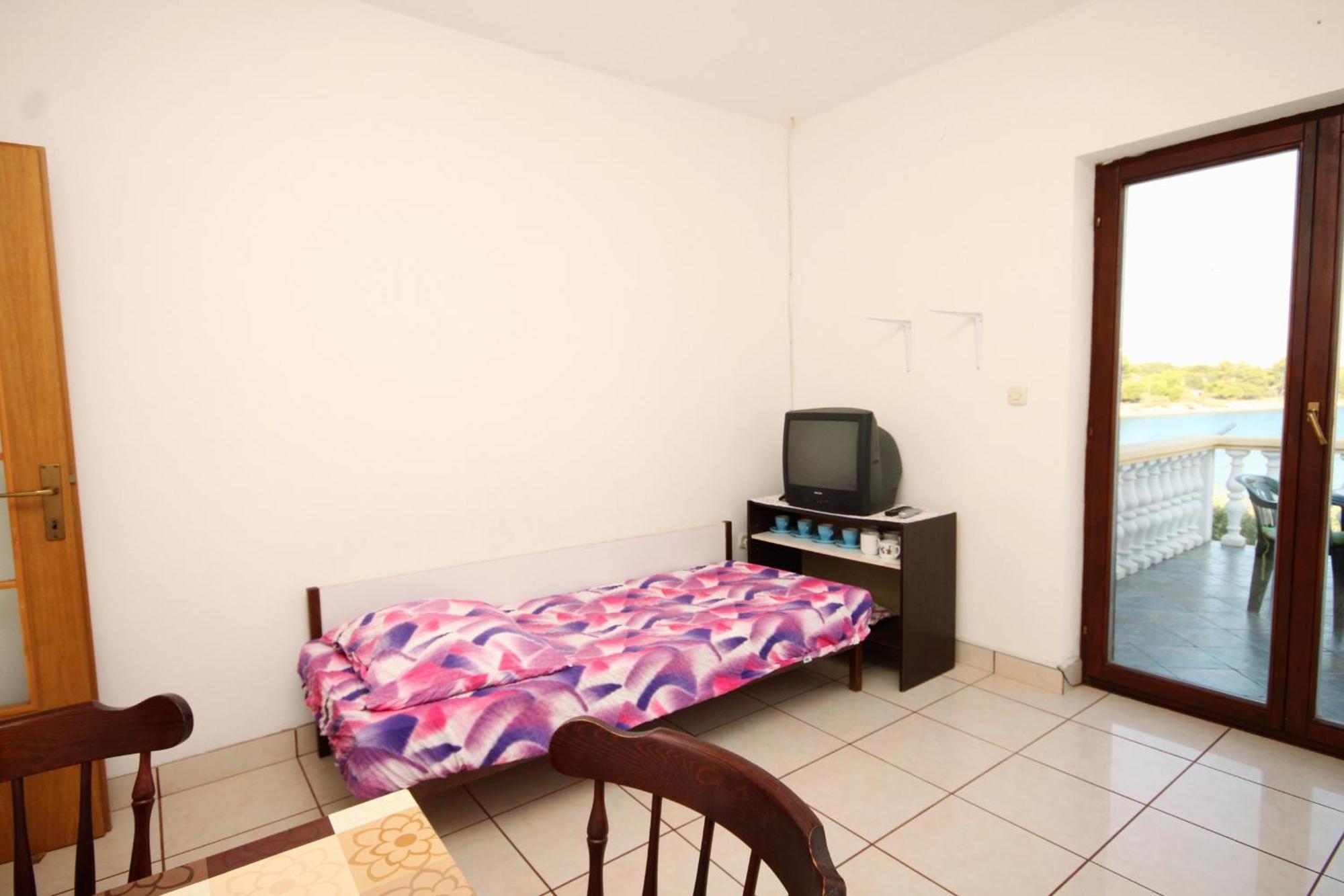 Apartments By The Sea Ugljan - 846 Bilik gambar